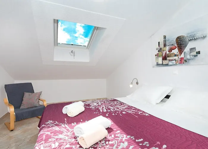 Alma Apartman *