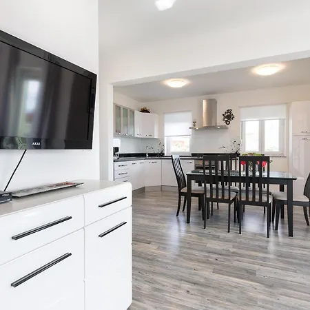 Alma Apartment *