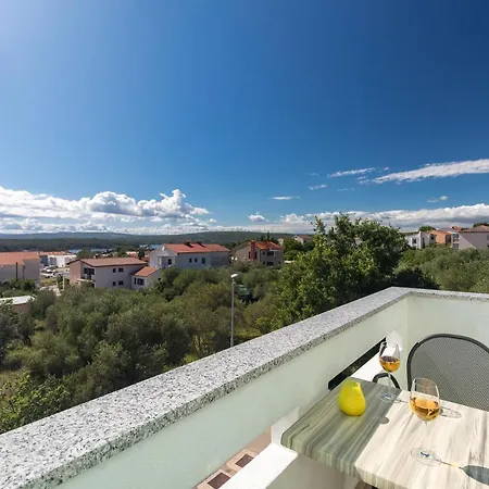 Alma Apartment Punat