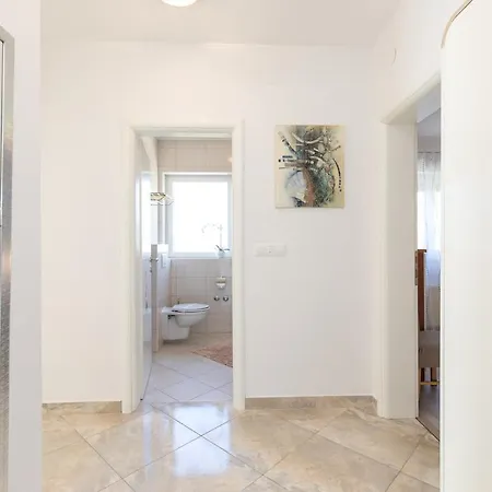Alma Apartment