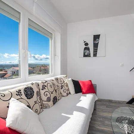 Alma Apartment Punat