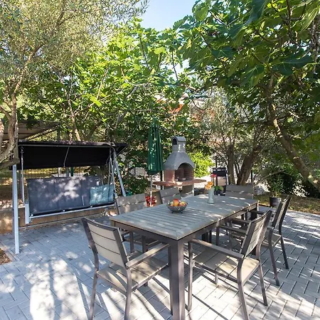 Alma Apartment Punat